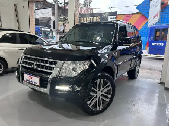 MITSUBISHI PAJERO FULL 3.2 HPE 4X4 16V TURBO INTERCOOLER DIESEL 4P AUTOMÁTICO MITSUBISHI PAJERO FULL 3.2 HPE 4X4 16V TURBO INTERCOOLER DIESEL 4P AUTOMÁTICO