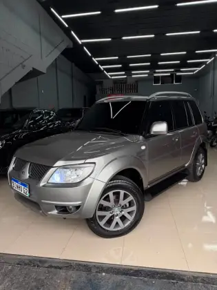 MITSUBISHI PAJERO TR4 2.0 4X2 16V 140CV FLEX 4P MANUAL MITSUBISHI PAJERO TR4 2.0 4X2 16V 140CV FLEX 4P MANUAL