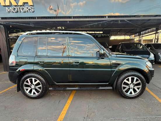MITSUBISHI-PAJERO TR4-2.0 4X2 16V 140CV FLEX 4P AUTOMÁTICO MITSUBISHI-PAJERO TR4-2012