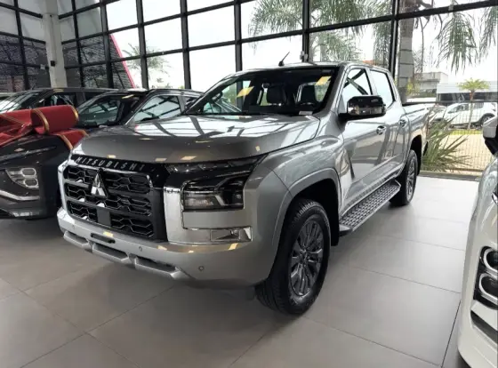 MITSUBISHI TRITON 2.4 BITURBO DIESEL CD HPE-S 4X4 AUTOMÁTICO MITSUBISHI TRITON 2.4 BITURBO DIESEL CD HPE-S 4X4 AUTOMÁTICO