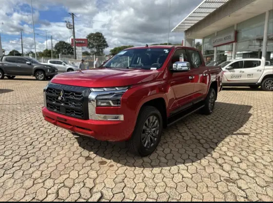 MITSUBISHI TRITON 2.4 BITURBO DIESEL CD HPE-S 4X4 AUTOMÁTICO