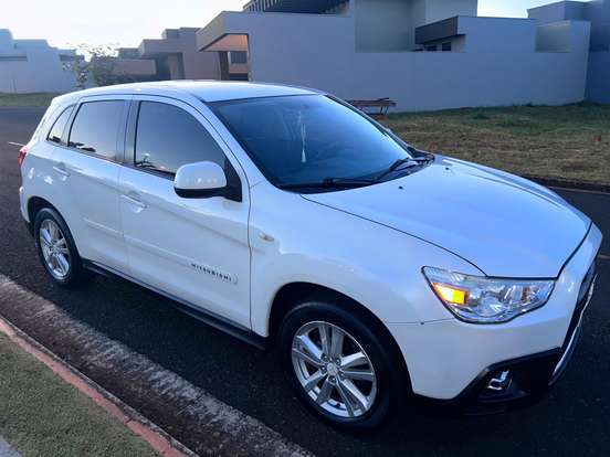 MITSUBISHI-ASX-2012