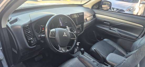 MITSUBISHI-OUTLANDER-2014
