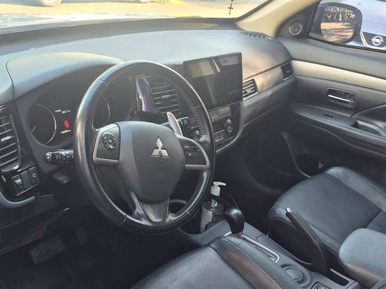 MITSUBISHI-OUTLANDER-2.0 16V GASOLINA 4P AUTOMÁTICO MITSUBISHI-OUTLANDER-2014