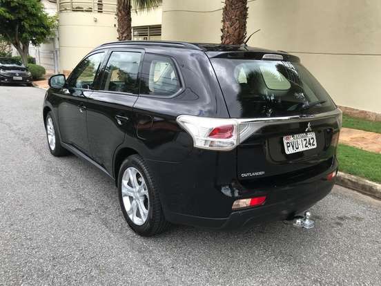 MITSUBISHI-OUTLANDER-2.0 16V GASOLINA 4P AUTOMÁTICO MITSUBISHI-OUTLANDER-2014