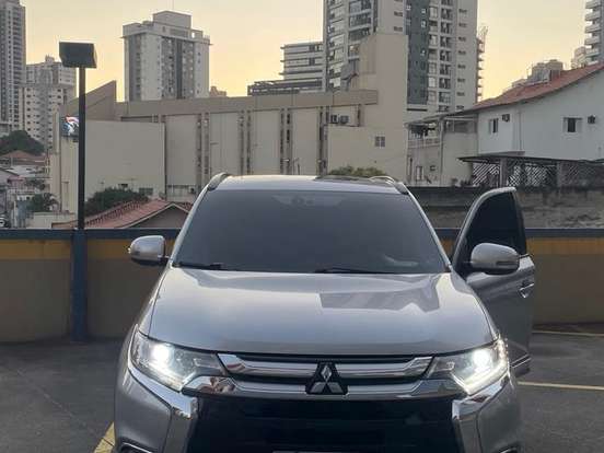 MITSUBISHI-OUTLANDER-2.0 16V GASOLINA 4P AUTOMÁTICO MITSUBISHI-OUTLANDER-2015