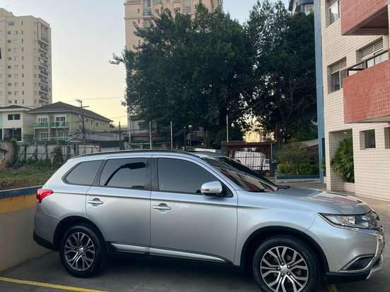 MITSUBISHI-OUTLANDER-2.0 16V GASOLINA 4P AUTOMÁTICO MITSUBISHI-OUTLANDER-2015