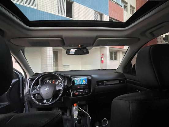 MITSUBISHI-OUTLANDER-2.0 16V GASOLINA 4P AUTOMÁTICO MITSUBISHI-OUTLANDER-2015