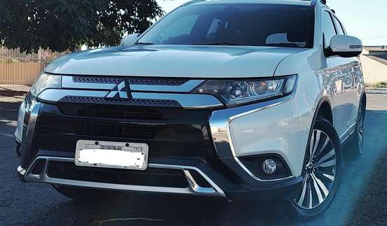 MITSUBISHI-OUTLANDER-2018