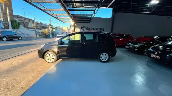 NISSAN-LIVINA-2011