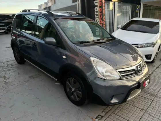 NISSAN LIVINA 1.8 SL X-GEAR 16V FLEX 4P AUTOMÁTICO NISSAN LIVINA 1.8 SL X-GEAR 16V FLEX 4P AUTOMÁTICO