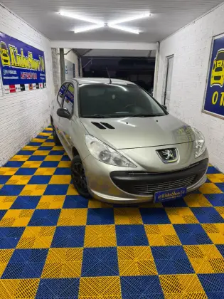 PEUGEOT 207 1.4 XR 8V FLEX 4P MANUAL PEUGEOT 207 1.4 XR 8V FLEX 4P MANUAL