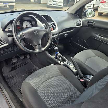 PEUGEOT-207-2011