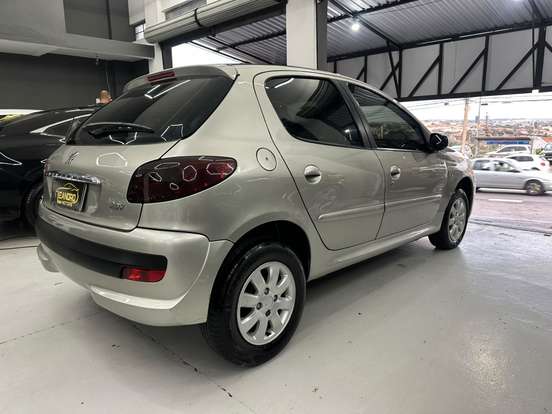 PEUGEOT-207-2009