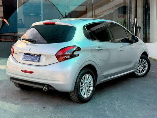 PEUGEOT-208-1.6 ALLURE 16V FLEX 4P AUTOMÁTICO PEUGEOT-208-2016