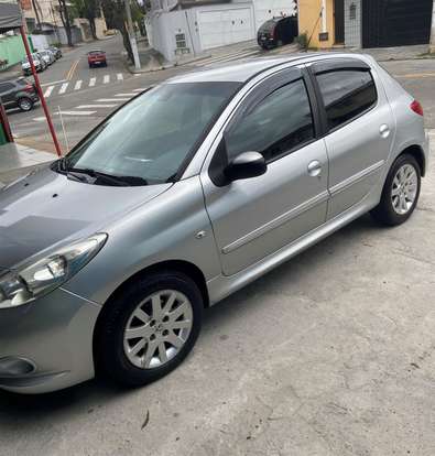 PEUGEOT-207-2012