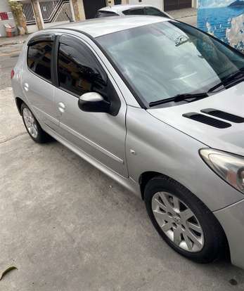 PEUGEOT-207-2012