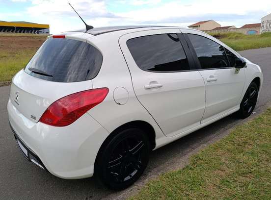 PEUGEOT-308-2012