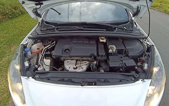 PEUGEOT-308-2012
