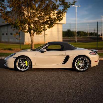 PORSCHE-718-2023