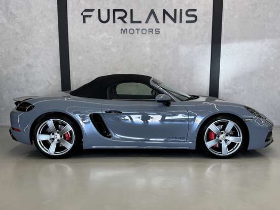 PORSCHE-718-2023
