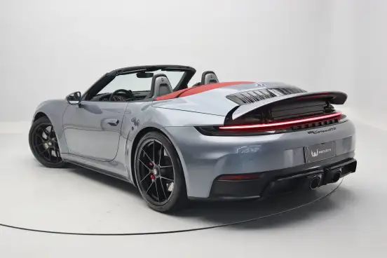 PORSCHE-911-2025