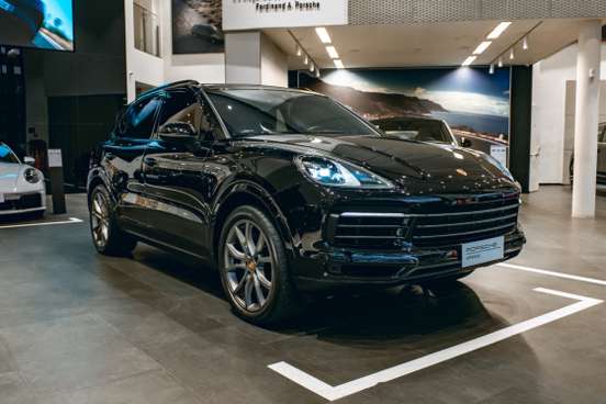 PORSCHE-CAYENNE-2022