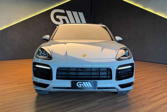 PORSCHE-CAYENNE-2023