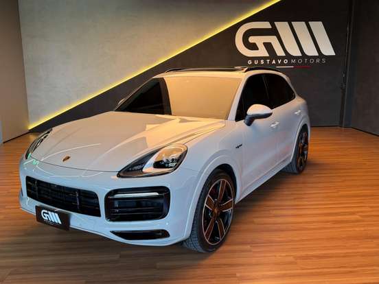 PORSCHE-CAYENNE-2023