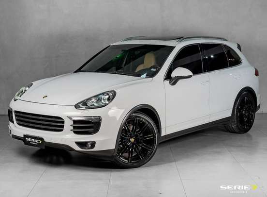 PORSCHE-CAYENNE-2015