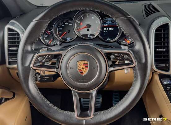 PORSCHE-CAYENNE-2015
