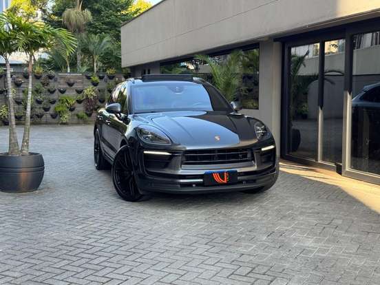PORSCHE-MACAN-2023