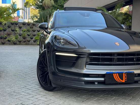 PORSCHE-MACAN-2023