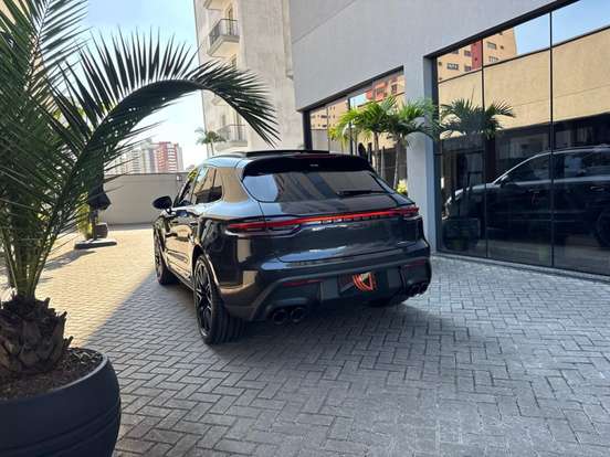 PORSCHE-MACAN-2023