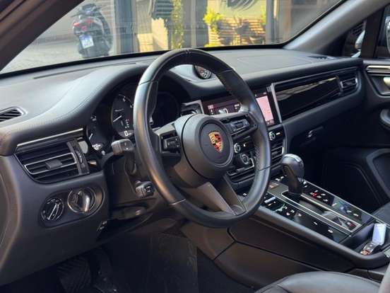 PORSCHE-MACAN-2023