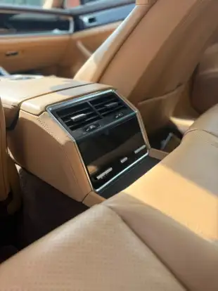 PORSCHE-PANAMERA-2017