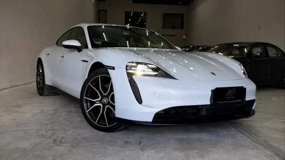 PORSCHE TAYCAN ELÉTRICO PORSCHE TAYCAN ELÉTRICO