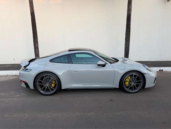 PORSCHE-911-2023
