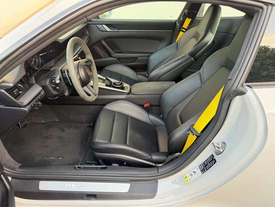 PORSCHE-911-2023