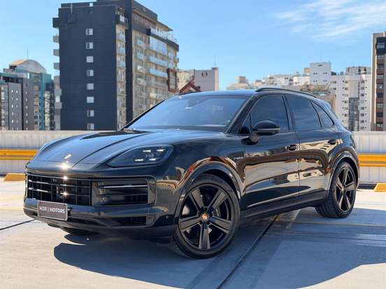 PORSCHE-CAYENNE-2025