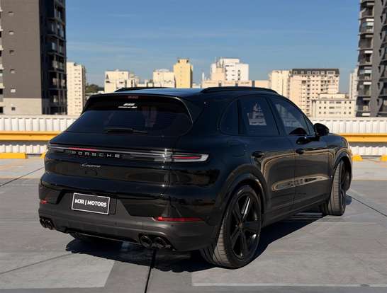 PORSCHE-CAYENNE-2025