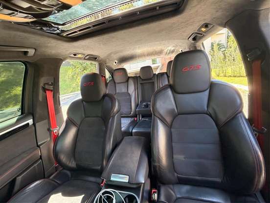 PORSCHE-CAYENNE-2015