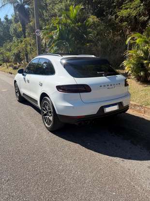 PORSCHE-MACAN-2014
