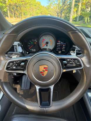 PORSCHE-MACAN-2014