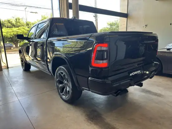 RAM-1500-5.7 V8 GASOLINA LIMITED NIGHT EDITION CD 4X4 AUTOMÁTICO RAM-1500-2024