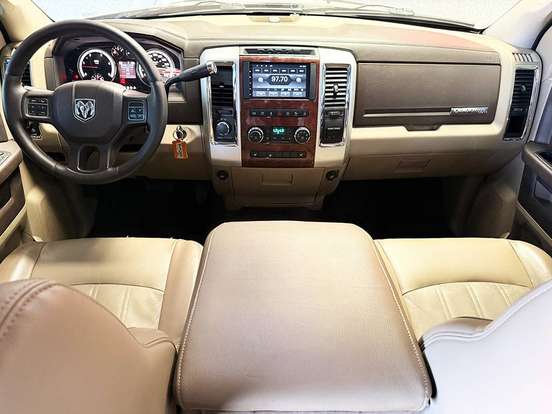 RAM-2500-6.7 LARAMIE 4X4 CD I6 TURBO DIESEL 4P AUTOMÁTICO RAM-2500-2012