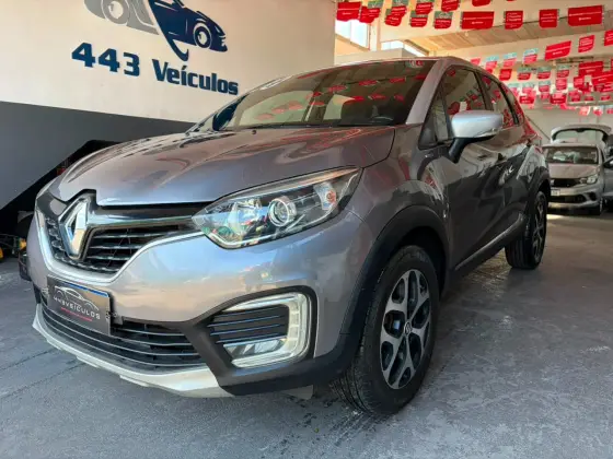 RENAULT CAPTUR 1.6 16V SCE FLEX BOSE X-TRONIC RENAULT CAPTUR 1.6 16V SCE FLEX BOSE X-TRONIC