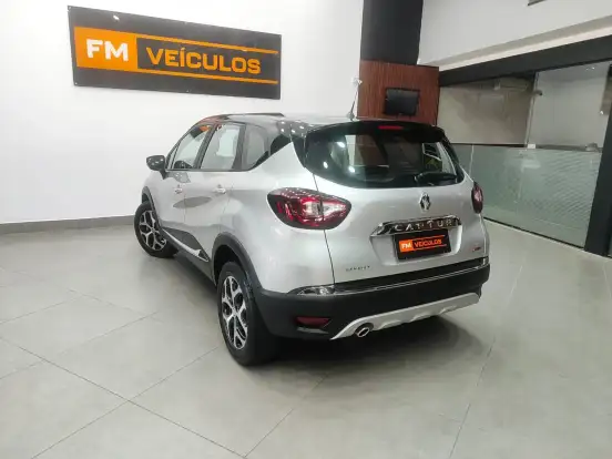RENAULT-CAPTUR-2.0 16V HI-FLEX INTENSE AUTOMÁTICO RENAULT-CAPTUR-2020