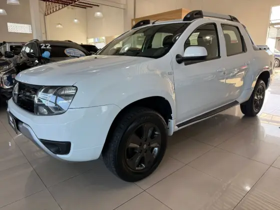RENAULT DUSTER OROCH 1.6 16V SCE FLEX DYNAMIQUE MANUAL RENAULT DUSTER OROCH 1.6 16V SCE FLEX DYNAMIQUE MANUAL