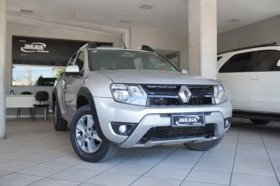 RENAULT DUSTER OROCH 1.6 16V SCE FLEX DYNAMIQUE MANUAL RENAULT DUSTER OROCH 1.6 16V SCE FLEX DYNAMIQUE MANUAL